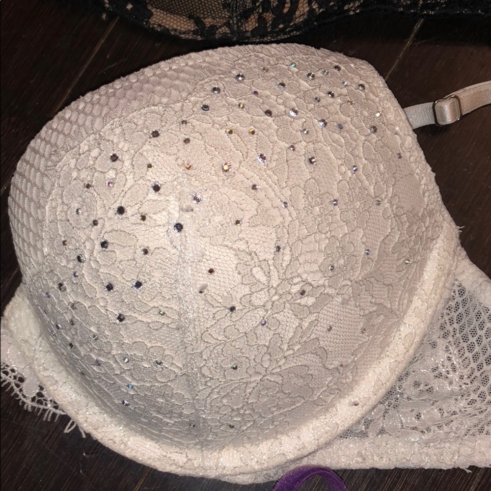 Bra - Picture 3 of 5